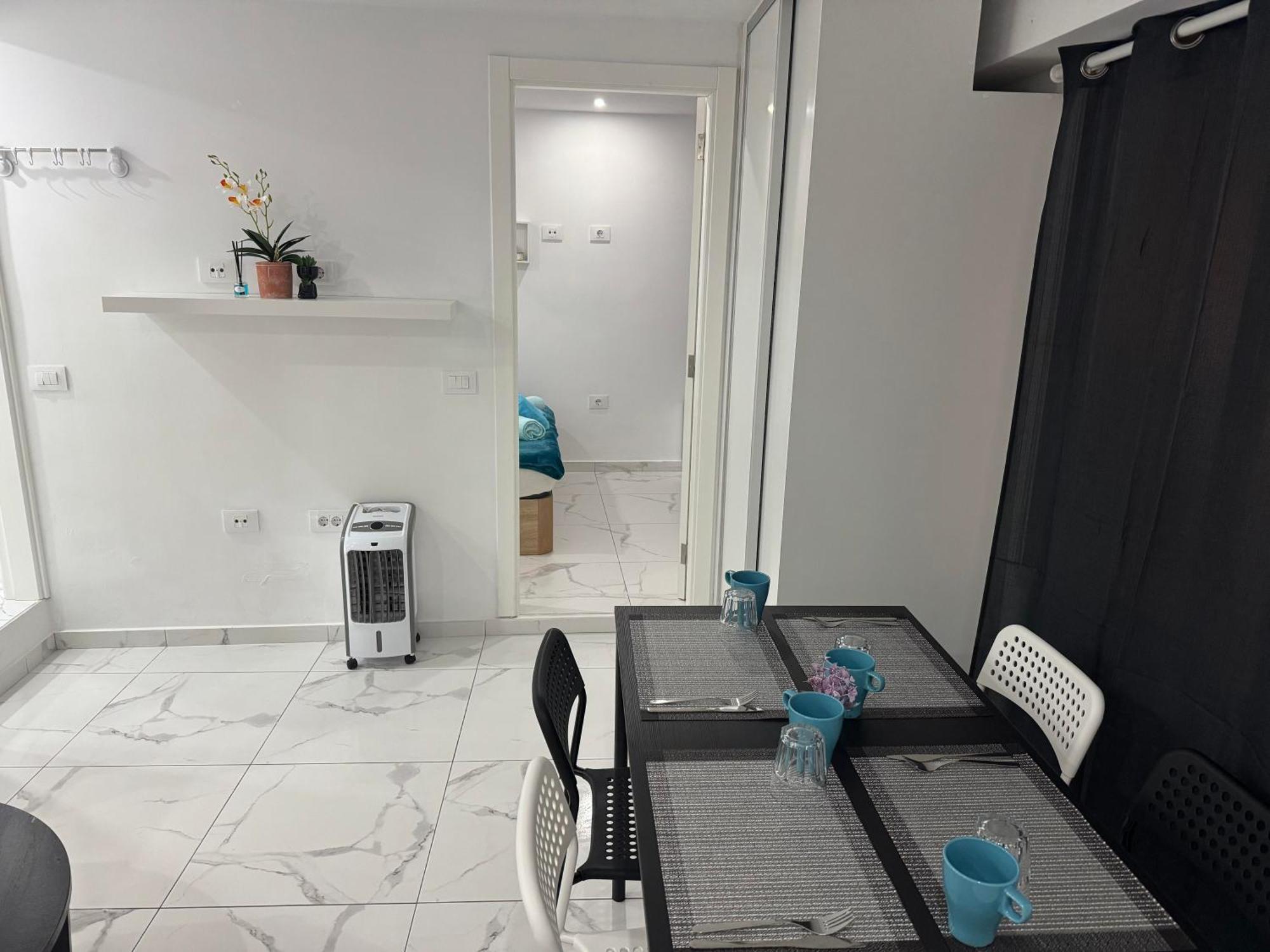 Heart Of Los Cristianos Modern Apartment Close To The Sea In Tenerife Exterior foto